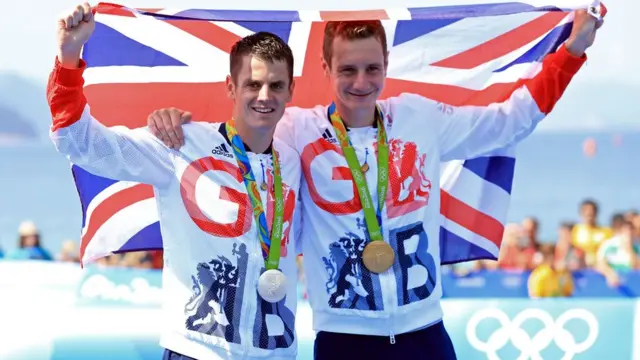 Jonathan y Alistair Brwonlee