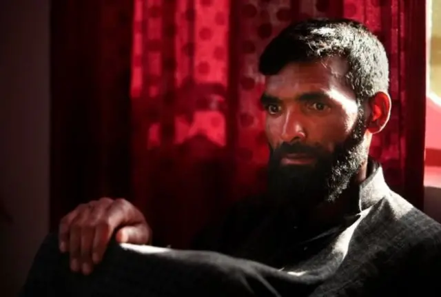 காஷ்மீர் பிரச்சனைக்கு பலிகடாவான படிப்பில் கெட்டியான 12 வயது சிறுவன்