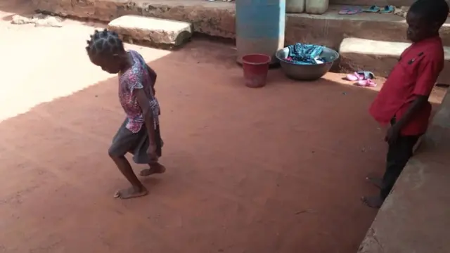 Ndị na-atụ swelụ