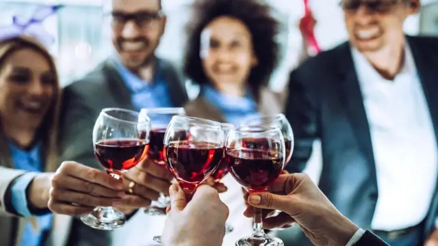 Utancaqlığın 70%-i ətraf-mühitə reaksiya ilə bağlıdır