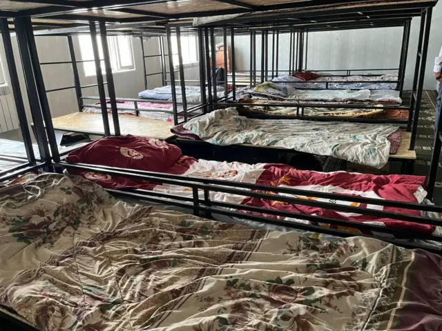 Текшерүү кээ бир мечит-медреселердеги абал санитардык талапка жооп бербей турганын да көрсөттү.