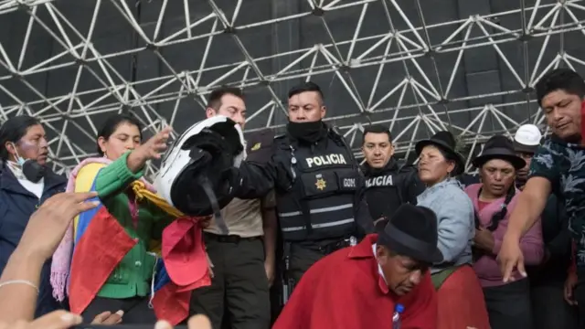 поліцейські