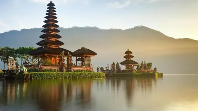 ट्रैवेल