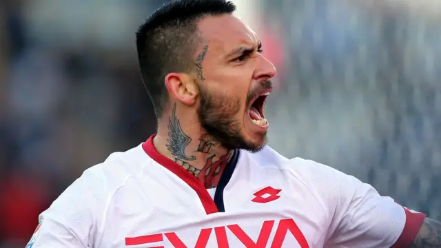 Mauricio Pinilla