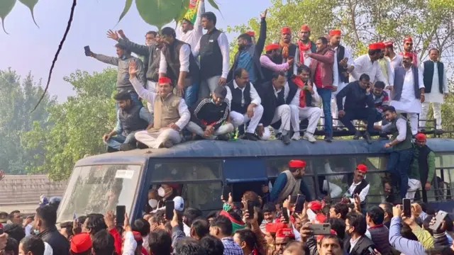 அகிலேஷ்