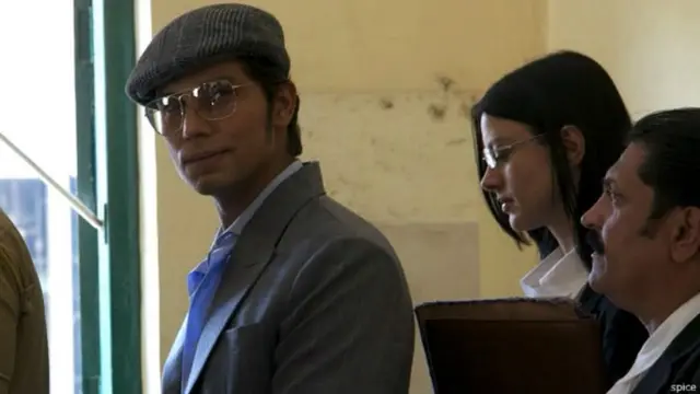 ચાર્લ્સની ગુનો આચરવાની પદ્ધતિ (મૉડસ ઑપરેન્ડી) એકસરખી હતી