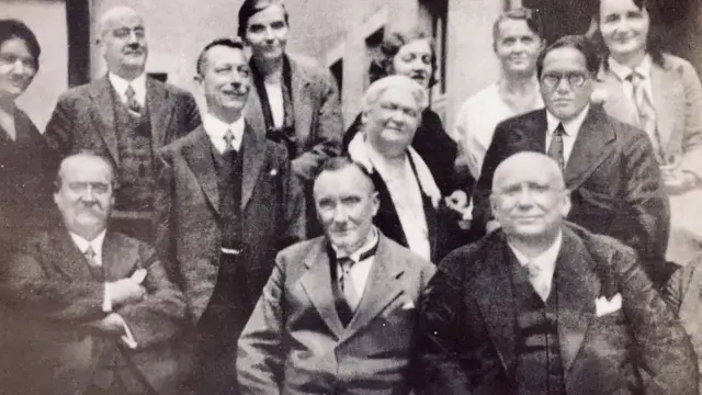 లండన్ స్కూల్ ఆఫ్ ఎకనామిక్స్ లో అంబేడ్కర్