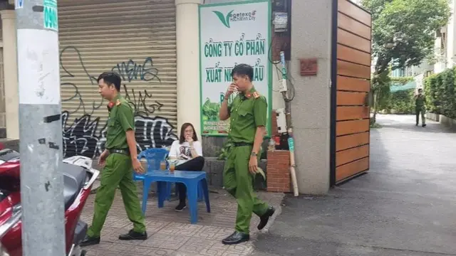 hùng