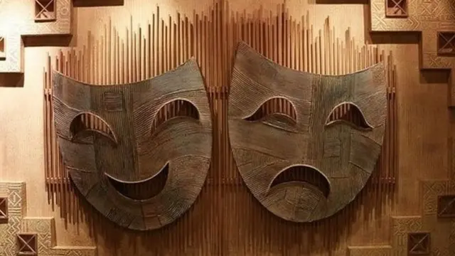 هنرمندان تتاتر