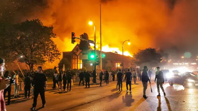 Безлади в Міннеаполісі