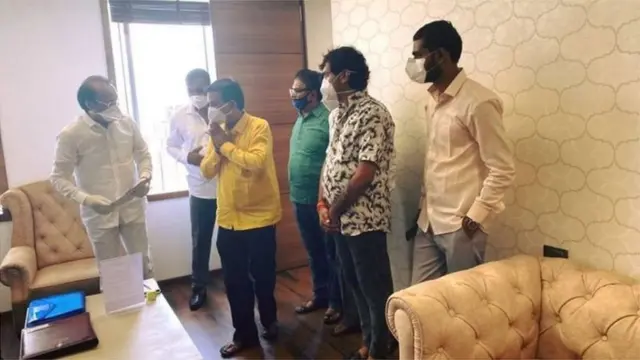 अजित पवारांसोबत शिवसेना नगरसेवक