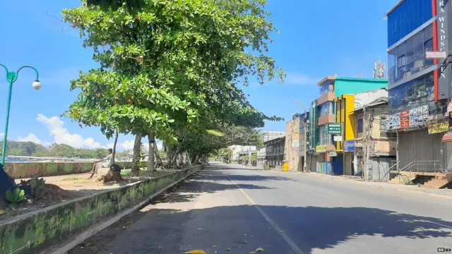 ඇඳිරි නීතිය නිසා පාලුවටගිය නගර