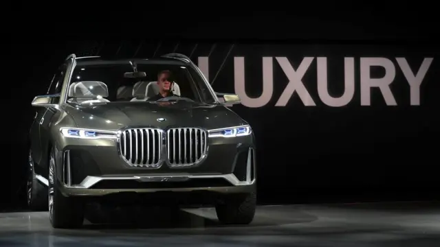 با آمدن مدل X7 در سال ۲۰۱۸ این خودرو لوکس‌ترین ماشین ب ام و خواهد بود