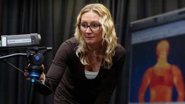 Joanna Wakefield-Scurr durante a apresentaçãobaixar betnacional appum estudo