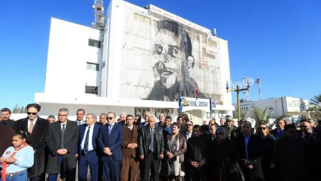 мурал с фотографией буазизи