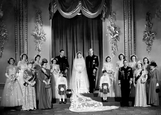 Princesa Elizabeth e Duque de Edimburgo na Abadia de Westminster