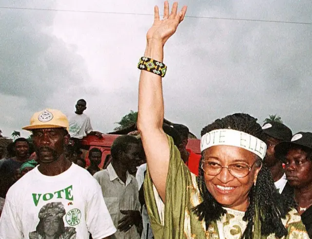 Ellen Johnson Sirleaf en la campaña electoral de 1997 en Liberia.