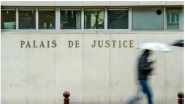 Face aux accusations d'obstruction au travail de la justice française, les autorités ivoiriennes assurent soutenir la recherche de la vérité.