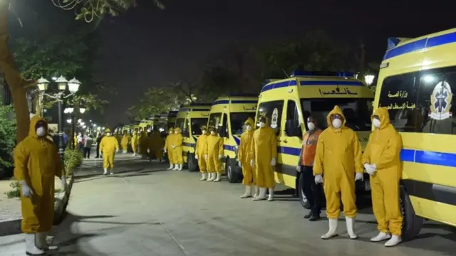 أطقم طبية في مصر