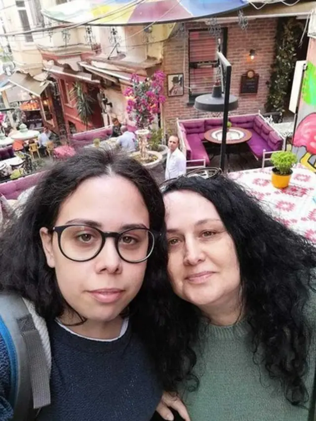 Sofija i Rozita Popović