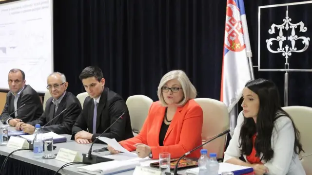 Jorgovanka Tabaković (u crvenom sakou), NBS,