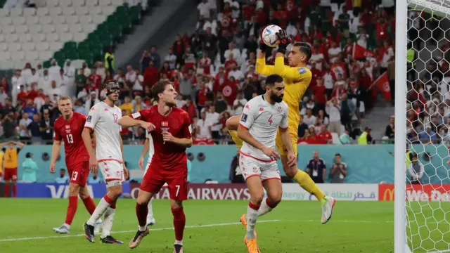 هذه أول مباراة تنتهي بالتعادل السلبي في النسخة الحالية من المونديال