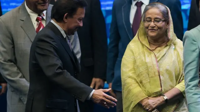 ব্রুনেইয়ের সুলতান হাসানাল বলকিয়াহ ও বাংলাদেশের প্রধানমন্ত্রী শেখ হাসিনা