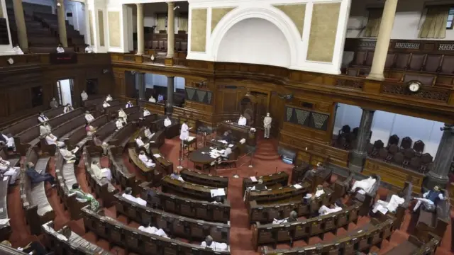 संसद का बजट सत्र: कई परंपराओं से विदाई