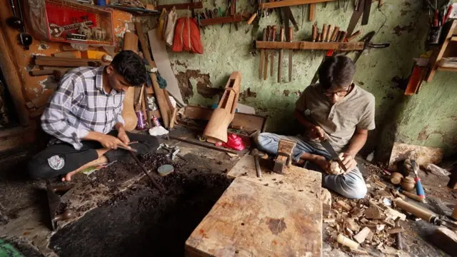 मिरज, स्वर, तंतुवाद्य, संगीत