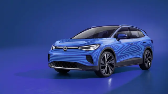 قوی‌ترین مدل الکتریکی فولکس‌واگن ID4 با هر بار شارژ ۵۰۰ کیلومتر حرکت می‌کند
