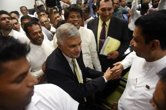 අගමැති තවත් අභියෝගයක් ජය ගත්තත් ඔහුට ඇමති පදවි වෙනස් කළ හැකි වේද?