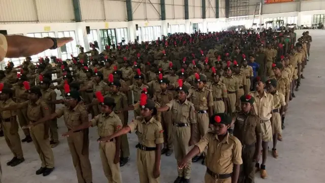 மாணவர் படை