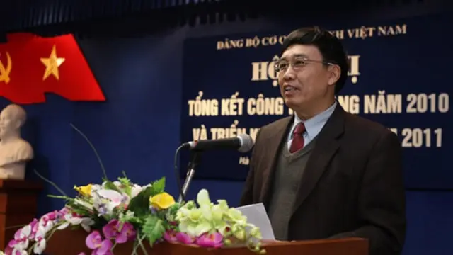 Ông Lê Bạch Hồng, nguyên là Thứ trưởng Bộ LĐ-TB-XH, kiêm Tổng giám đốc Bảo hiểm xã hội Việt Nam
