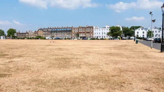 كيف تعاني بريطانيا من نقص المياه رغم غزارة الأمطار؟