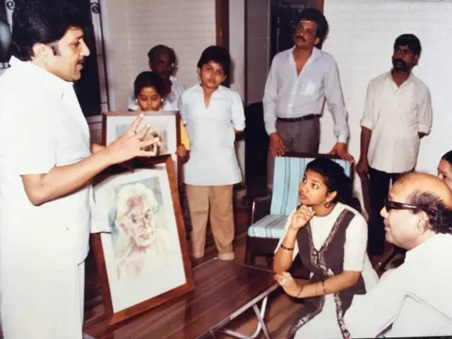 சிவக்குமார் வீட்டில் எடுக்கப்பட்ட புகைப்படம்