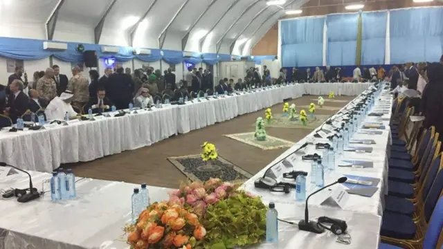 Shirka Muqdisho waxaa ka qeybgalaya wufuud kala duwan, waxaana looga hadlayaa dhismaha ciidamada xoogga dalka Soomaaliya