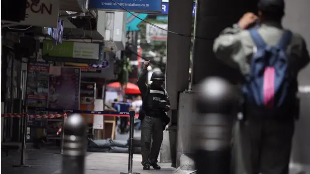 ศาลาแดง