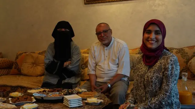 ጥሮተኛ በዓል ሞያ ሒሳብ ዓብደላህ ኣል-ባርኖኒ ምስ ስድርኡ፡