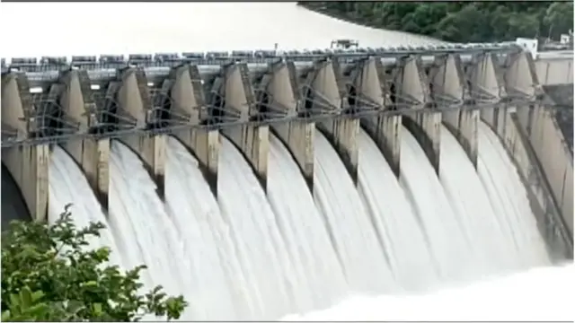 శ్రీశైలం జలాశయం