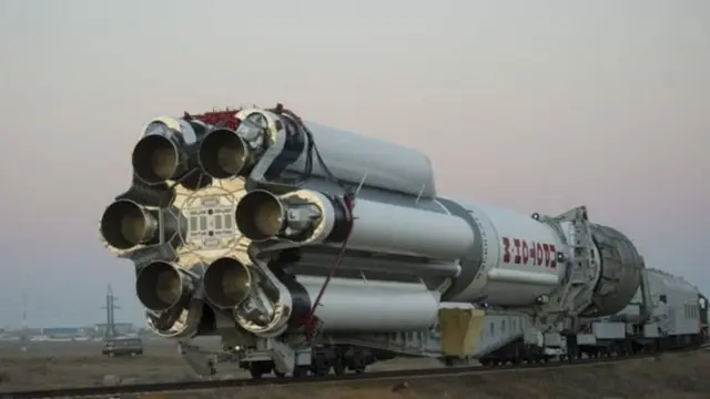 ਰੂਸ ਵੀ ਚੰਦ ਤੇ ਇੱਕ ਬੇਸ ਬਣਾਉਣਾ ਚਾਹੁੰਦਾ ਹੈ।