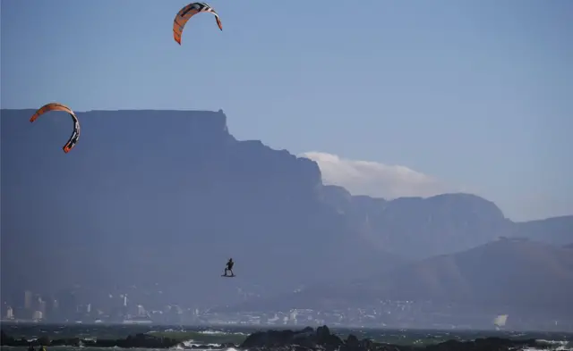 Kiteboarders in Cape Town, South Africa - Tuesday 31 January 2017