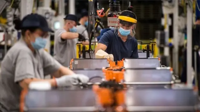 कारों का निर्माण