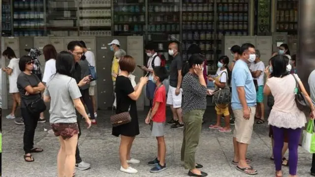 คนสิงคโปร์ใส่หน้ากากอนามัย