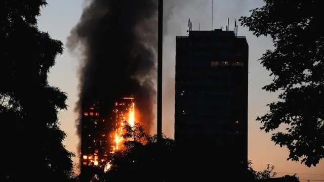 آتش‌سوزی در برج مسکونی در لندن