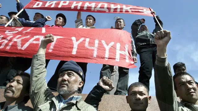 Түсіндегі секс туралы бейне Краснодарда секс үшін қыз іздеп жүрсіз бе?