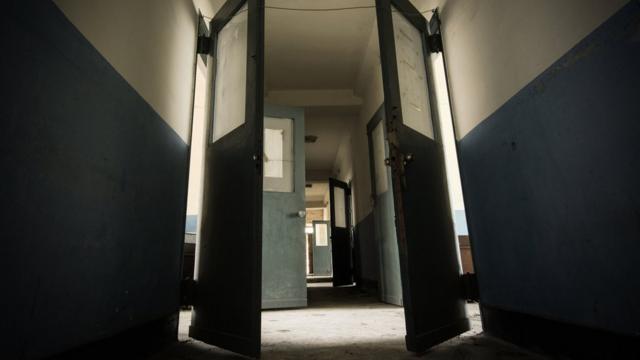 Portas abertasbetboo 287corredor