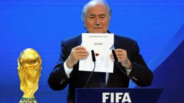 بلاتر اعترف في 2015 بتعرضه لضغوط من فرنسا وألمانيا لمنح قطر تنظيم كأس العالم 2022