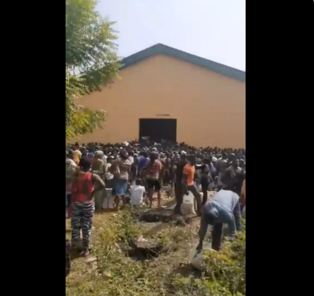 Palliative Gwagwalada warehouse for Abuja dey under attack BBC News