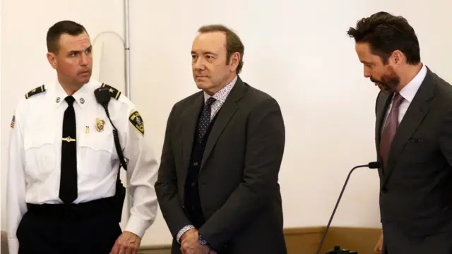 Kevin Spacey mahkeme salonunda