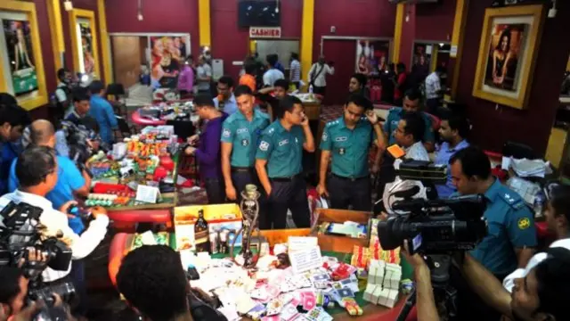 দুর্নীতি বিরোধী অভিযান এখন আর চলছে কিনা সে প্রশ্ন উঠছে